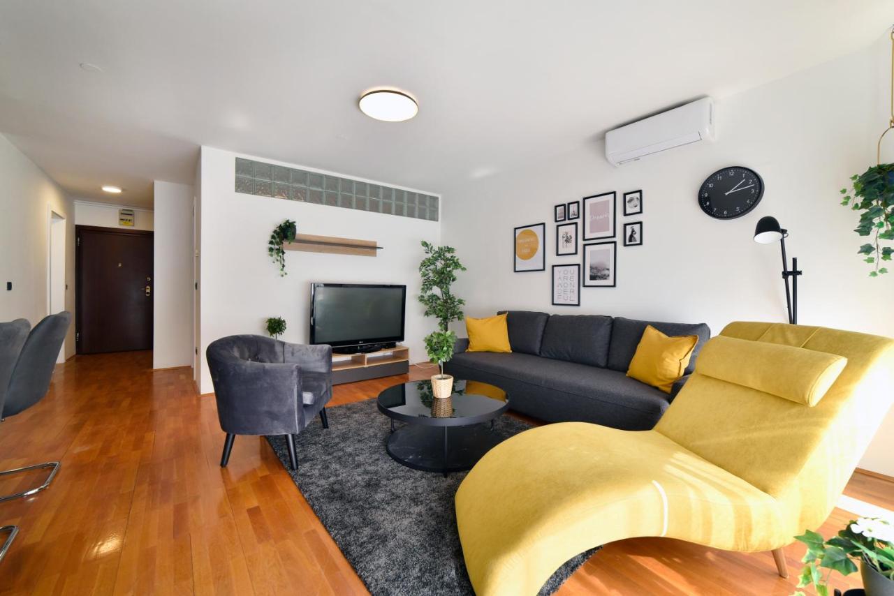 Lavir Apartment With Parking Zagrzeb Zewnętrze zdjęcie