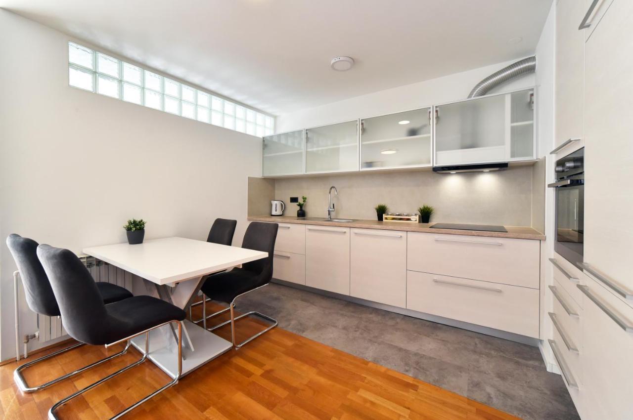 Lavir Apartment With Parking Zagrzeb Zewnętrze zdjęcie